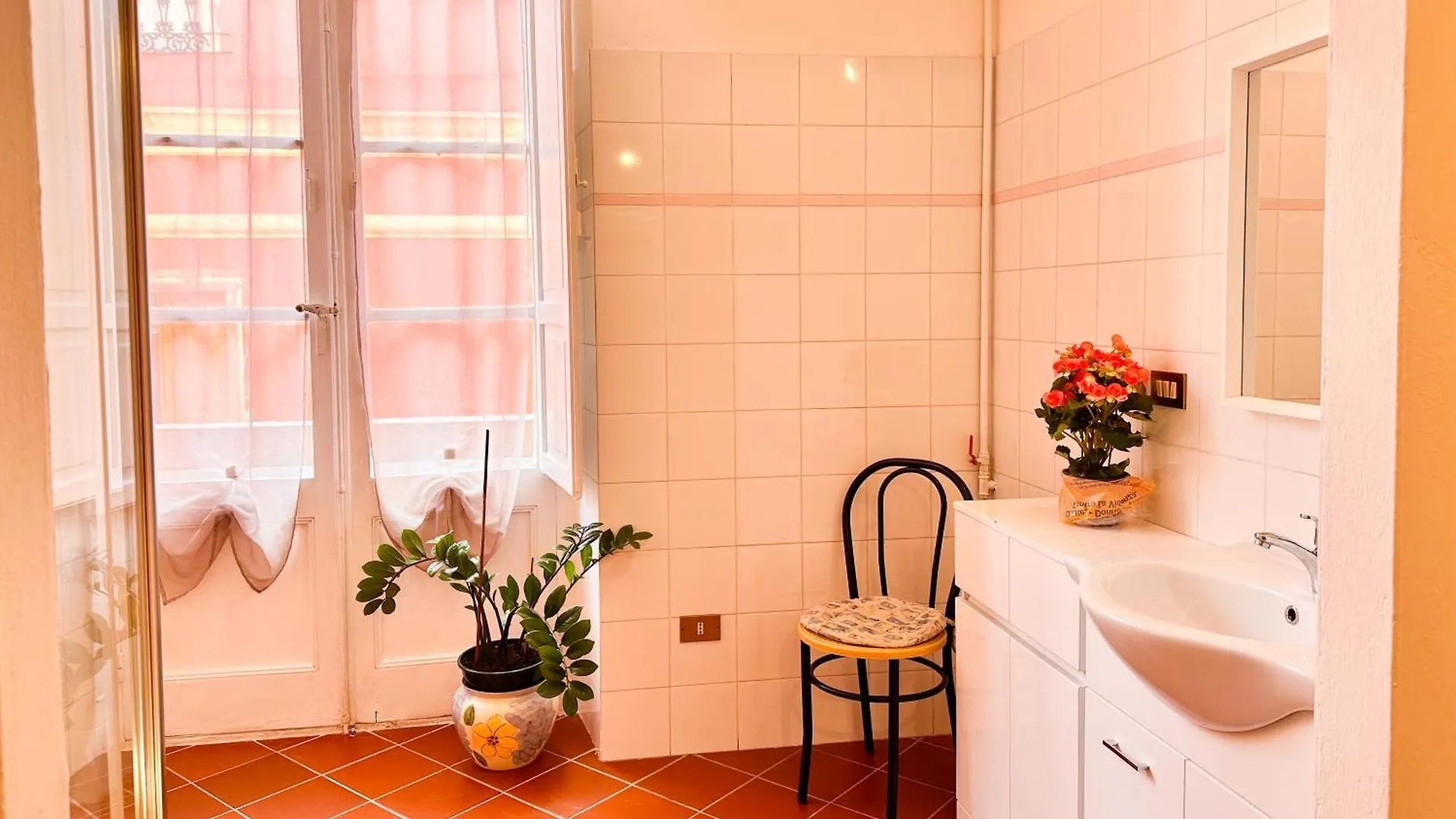 Suite Palazzo Atzeni Tedesco カリアリ アパート